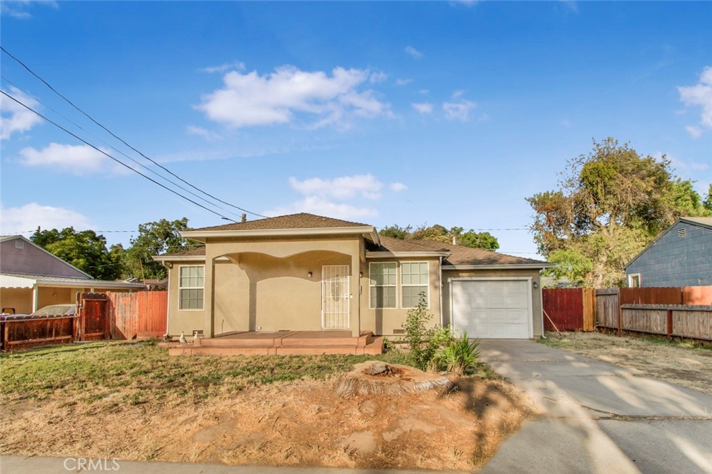 136 Village Rd, Modesto, CA 95354