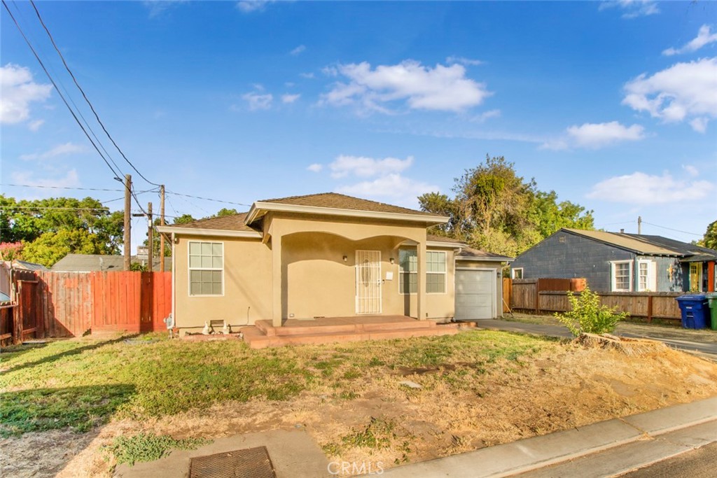 136 Village Rd, Modesto, CA 95354