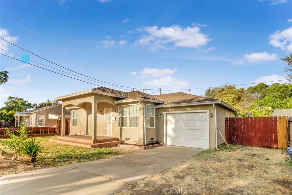 136 Village Rd, Modesto, CA 95354