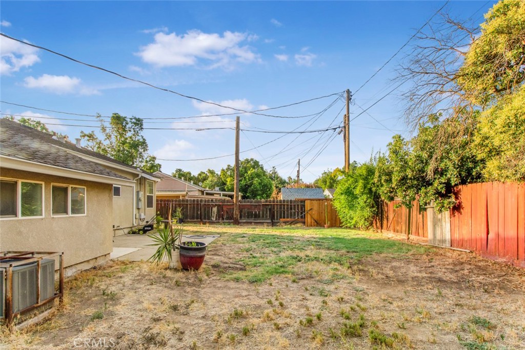 136 Village Rd, Modesto, CA 95354