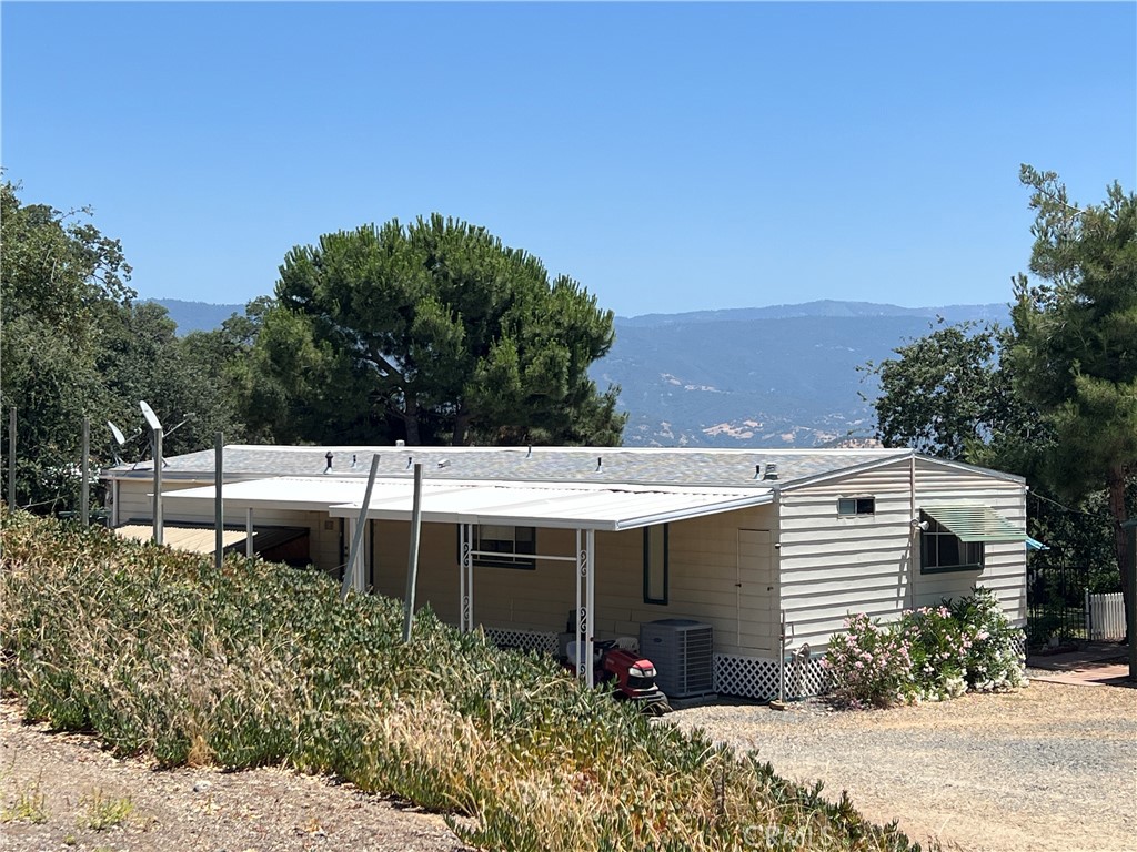 38150 Sumac Ln, Squaw Valley, CA 93675