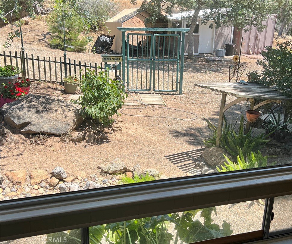 38150 Sumac Ln, Squaw Valley, CA 93675