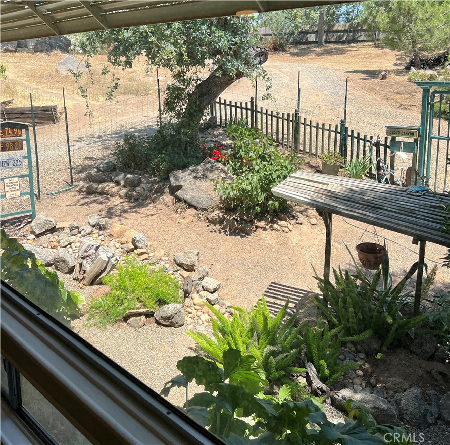 38150 Sumac Ln, Squaw Valley, CA 93675