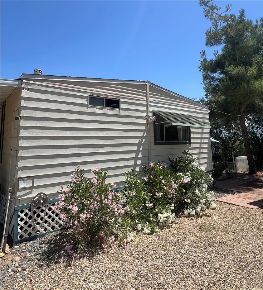 38150 Sumac Ln, Squaw Valley, CA 93675