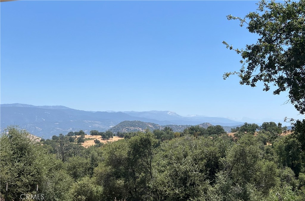 38150 Sumac Ln, Squaw Valley, CA 93675