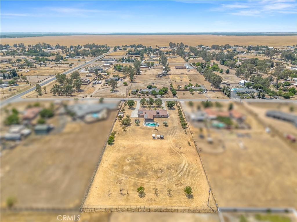 16099 Karen Rd, Madera, CA 93636