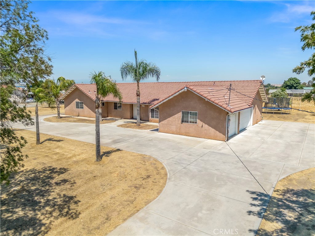 16099 Karen Rd, Madera, CA 93636