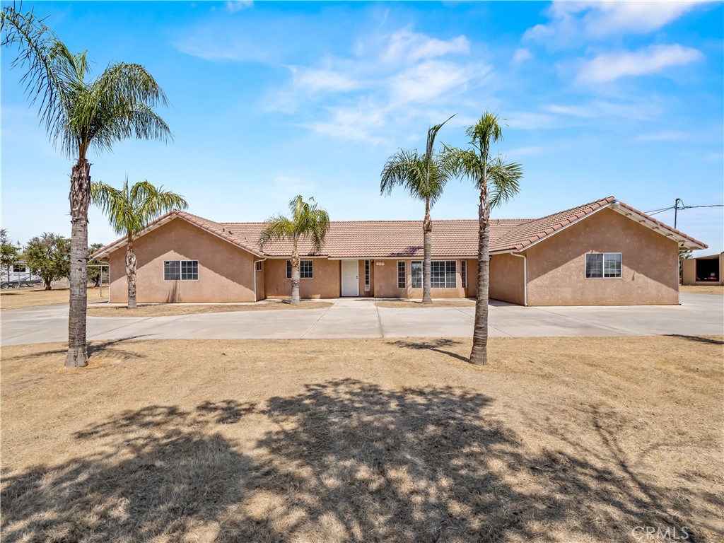 16099 Karen Rd, Madera, CA 93636