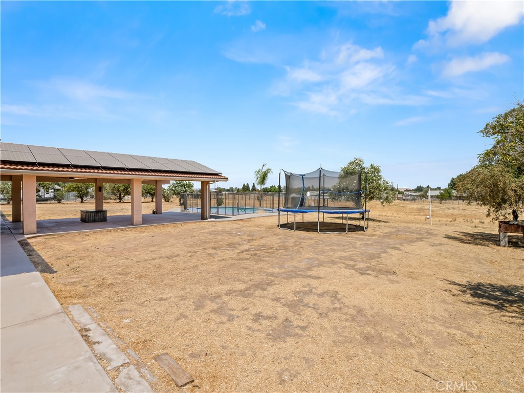 16099 Karen Rd, Madera, CA 93636