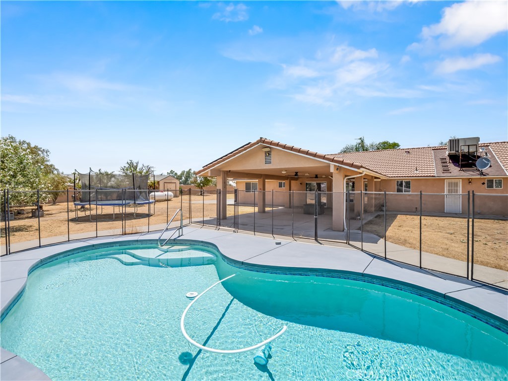 16099 Karen Rd, Madera, CA 93636