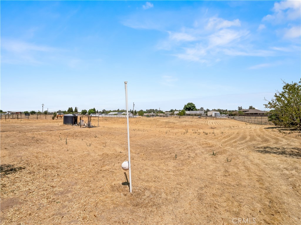 16099 Karen Rd, Madera, CA 93636