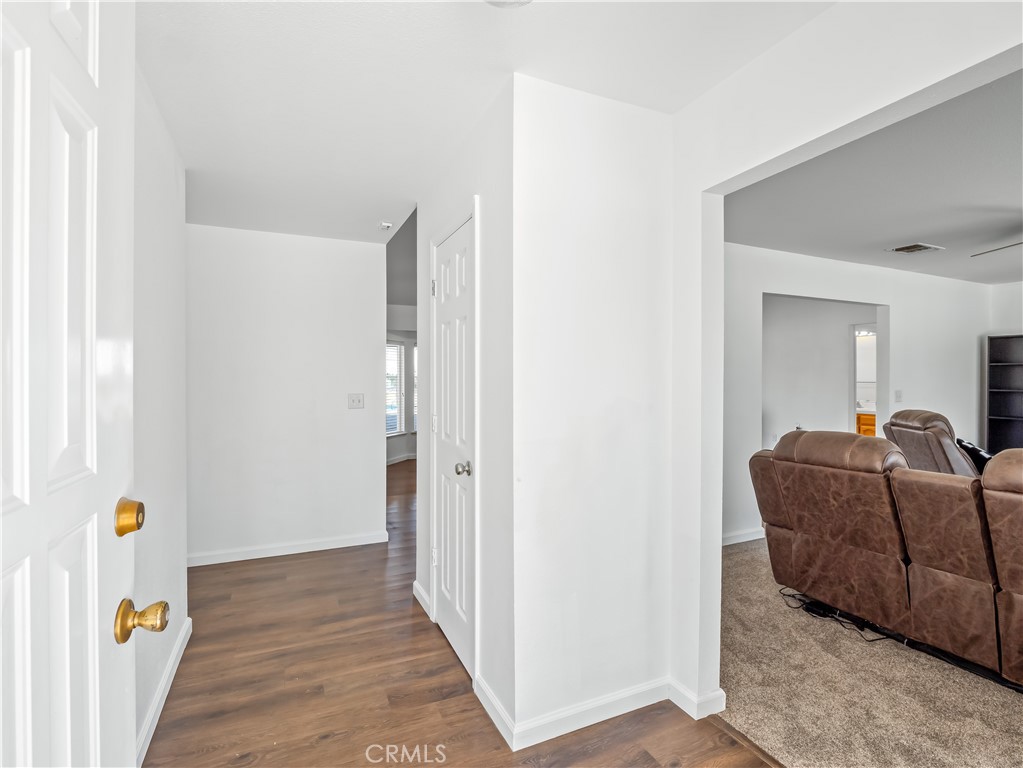 16099 Karen Rd, Madera, CA 93636