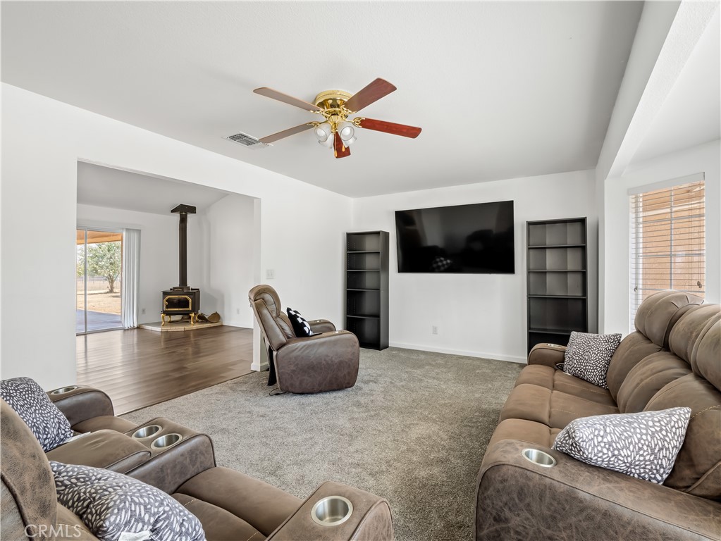 16099 Karen Rd, Madera, CA 93636