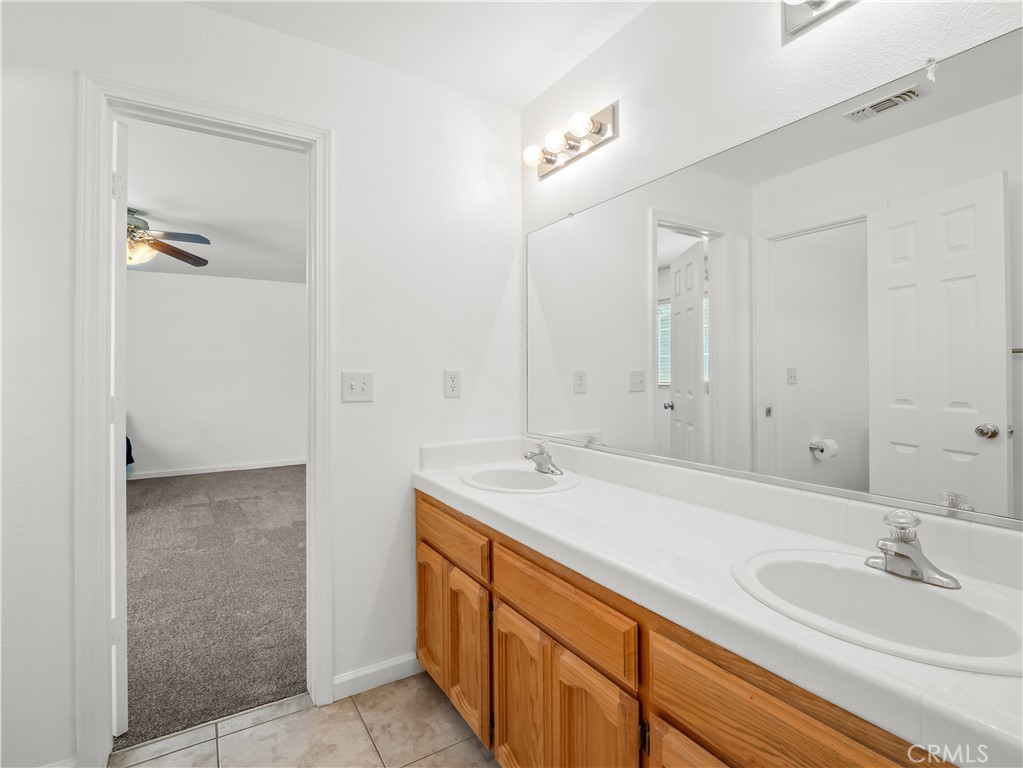 16099 Karen Rd, Madera, CA 93636