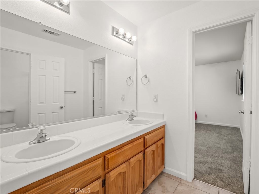 16099 Karen Rd, Madera, CA 93636