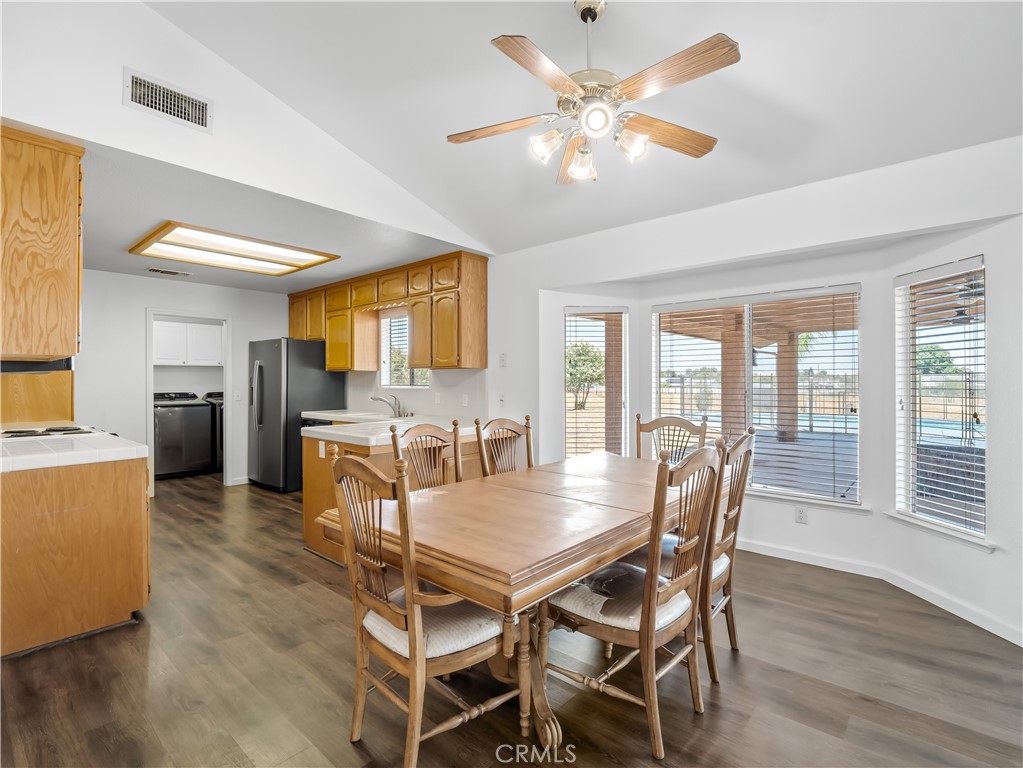 16099 Karen Rd, Madera, CA 93636