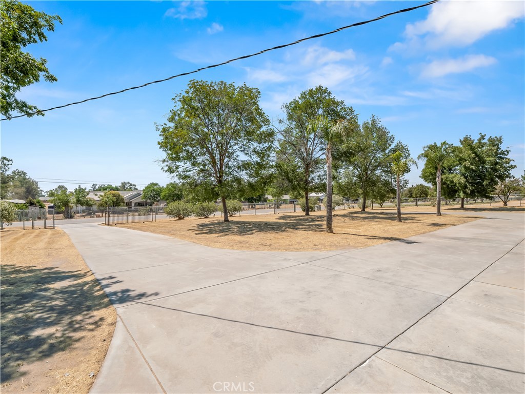 16099 Karen Rd, Madera, CA 93636