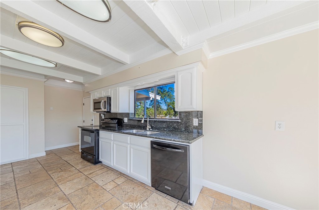 29997 Corral Dr, Coarsegold, CA 93614