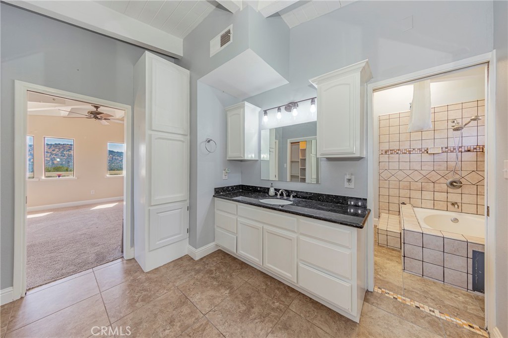 29997 Corral Dr, Coarsegold, CA 93614