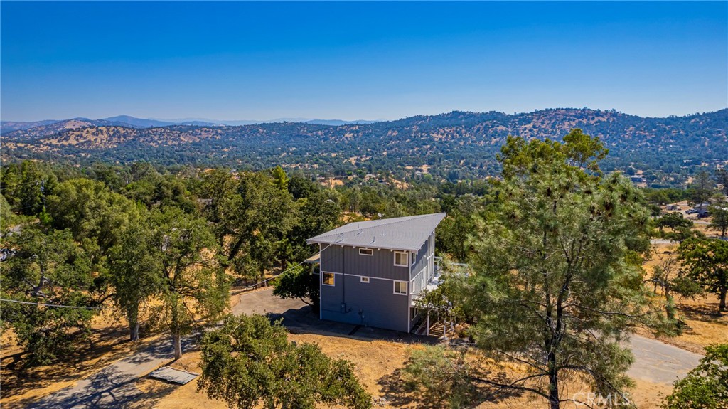 29997 Corral Dr, Coarsegold, CA 93614