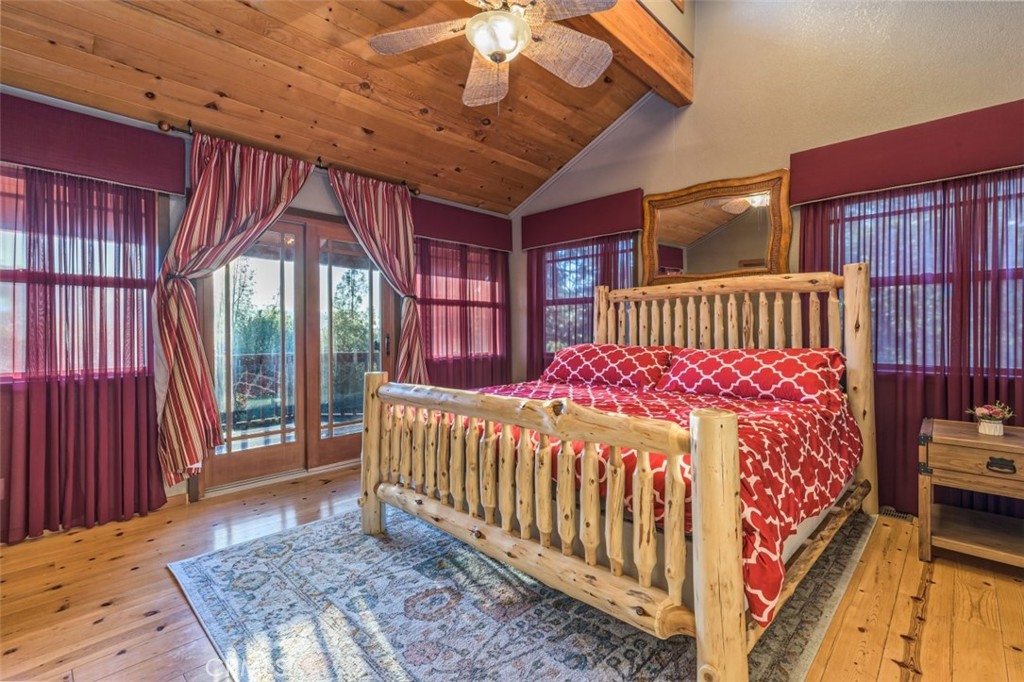 42203 Oak Ln, Oakhurst, CA 93644