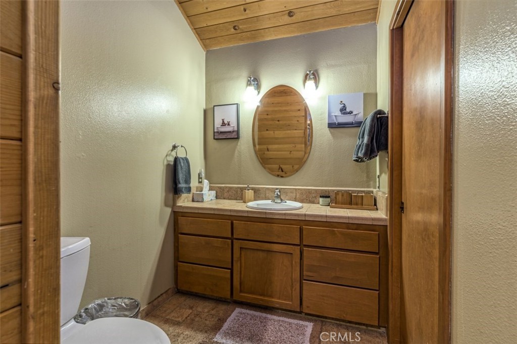 42203 Oak Ln, Oakhurst, CA 93644