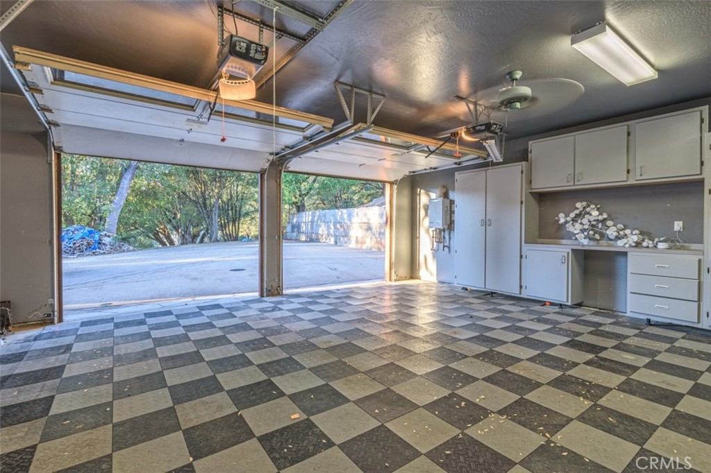 42203 Oak Ln, Oakhurst, CA 93644