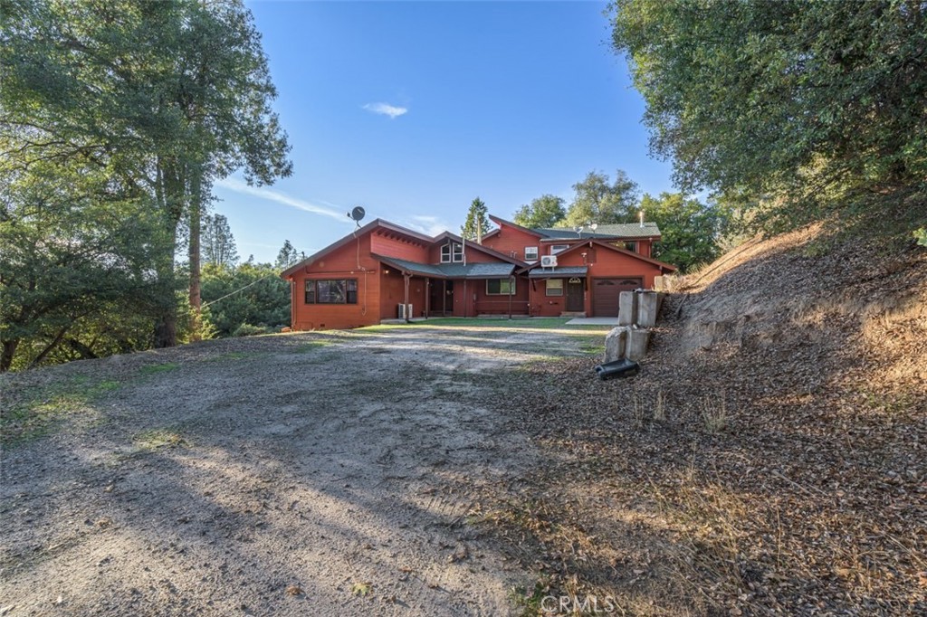 42203 Oak Ln, Oakhurst, CA 93644