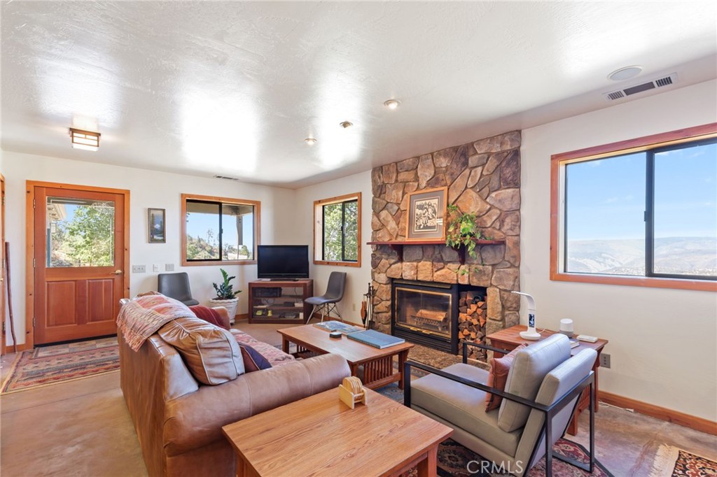 5851 Mount Bullion Ridge Rd, Mariposa, CA 95338