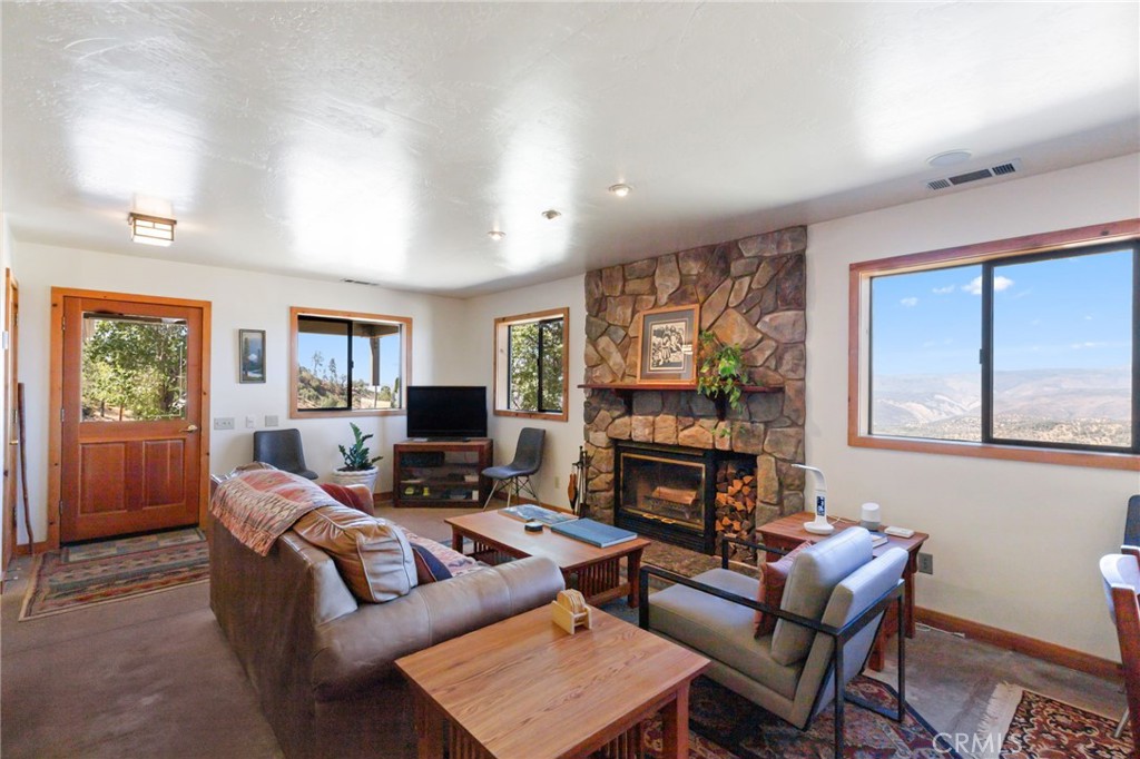 5851 Mount Bullion Ridge Rd, Mariposa, CA 95338