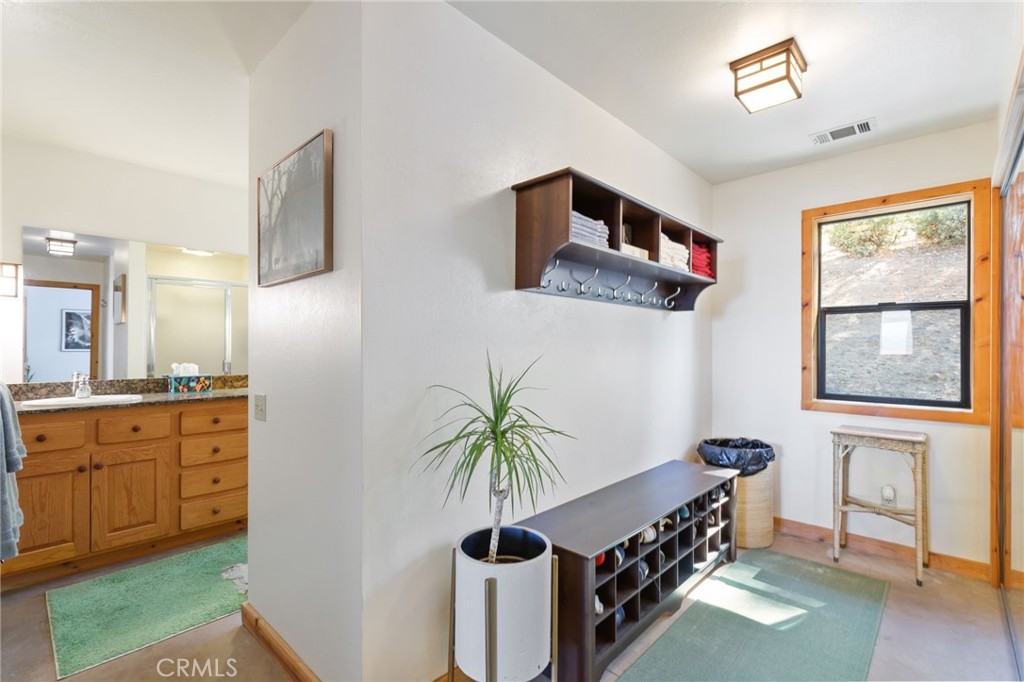 5851 Mount Bullion Ridge Rd, Mariposa, CA 95338