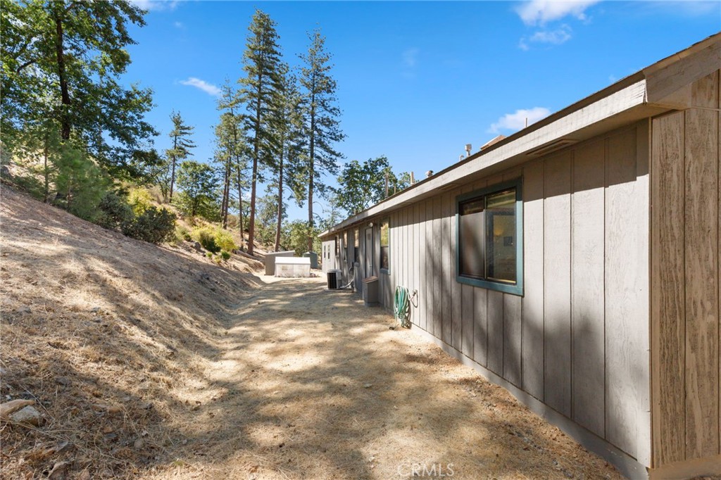 5851 Mount Bullion Ridge Rd, Mariposa, CA 95338