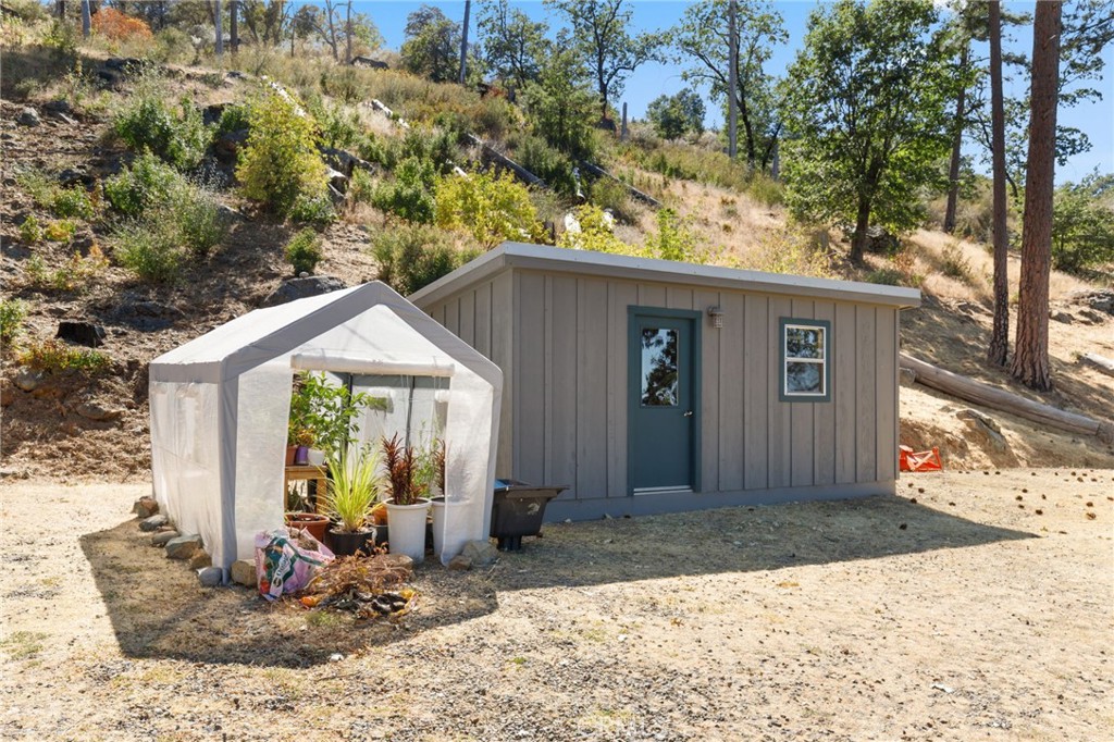 5851 Mount Bullion Ridge Rd, Mariposa, CA 95338