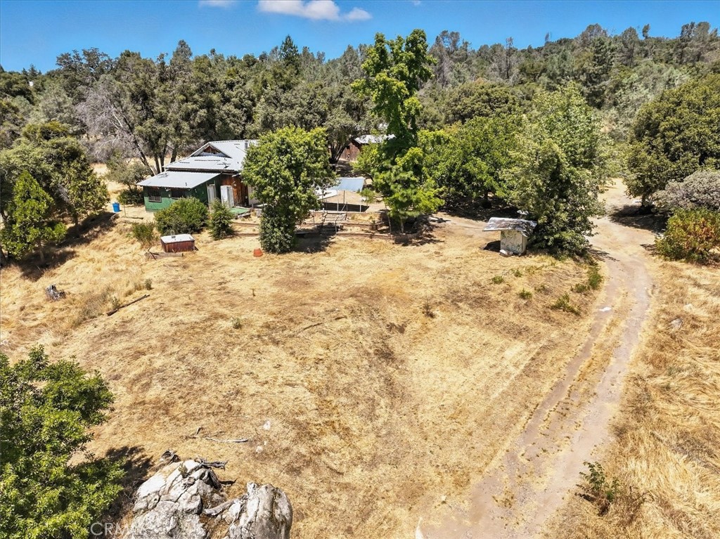 46467 Bissett Station Rd, Ahwahnee, CA 93601