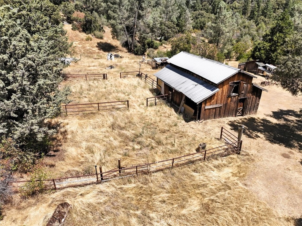 46467 Bissett Station Rd, Ahwahnee, CA 93601