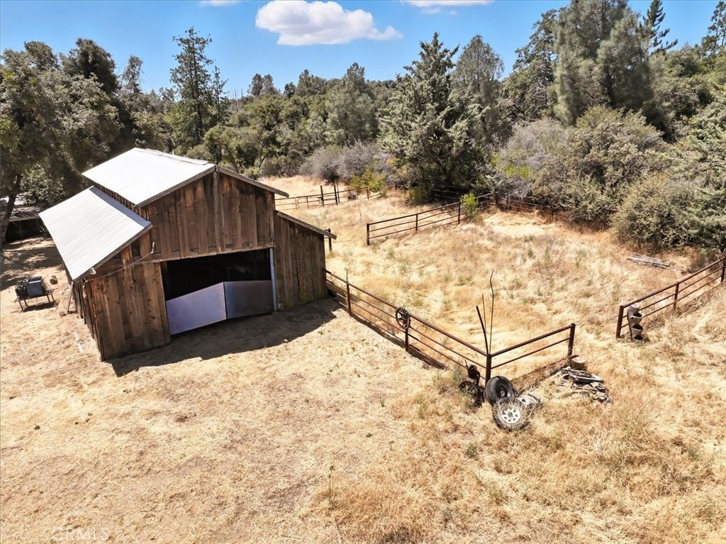 46467 Bissett Station Rd, Ahwahnee, CA 93601