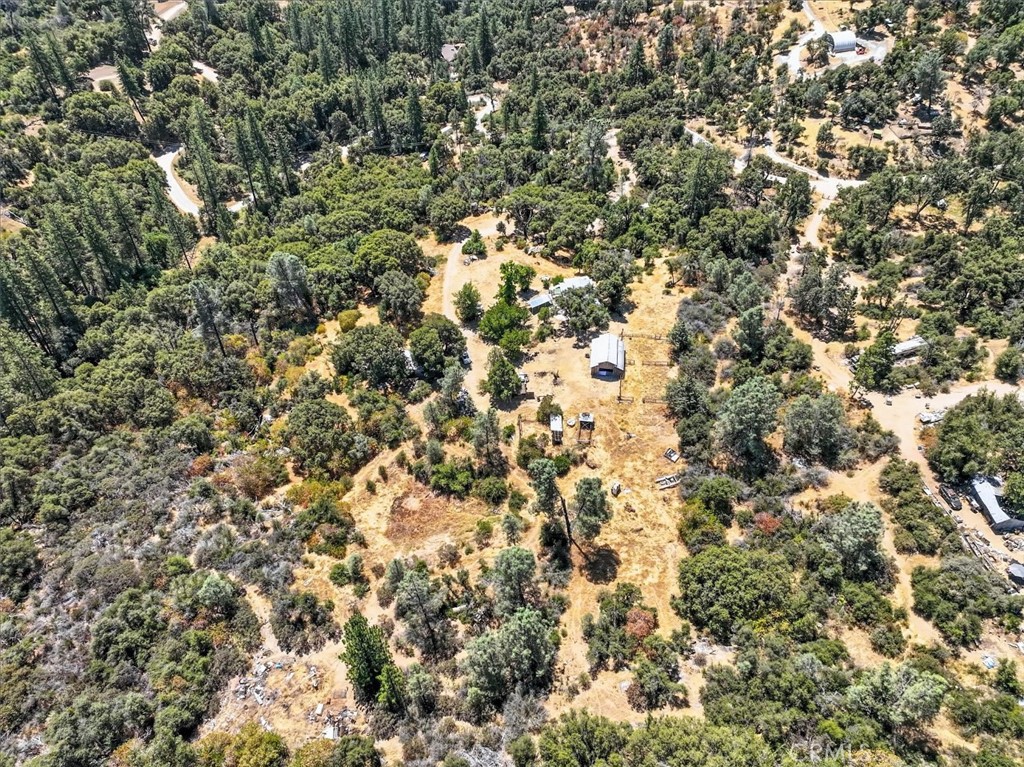 46467 Bissett Station Rd, Ahwahnee, CA 93601