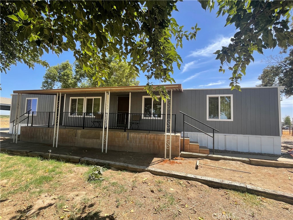 13941 9th Ave, Hanford, CA 93230