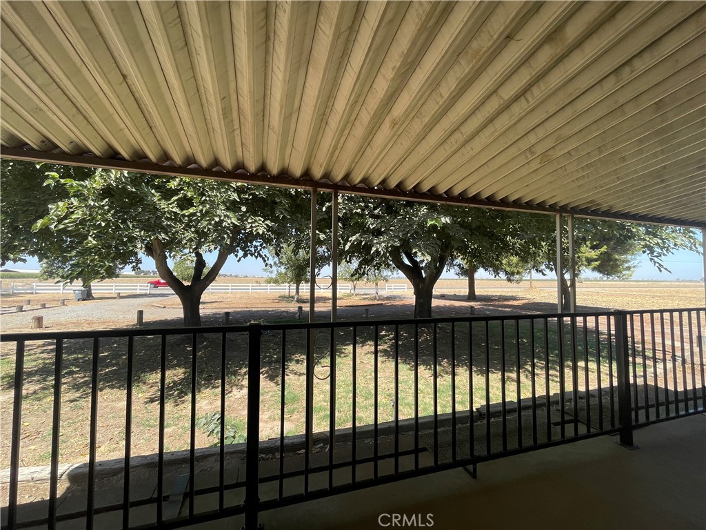 13941 9th Ave, Hanford, CA 93230