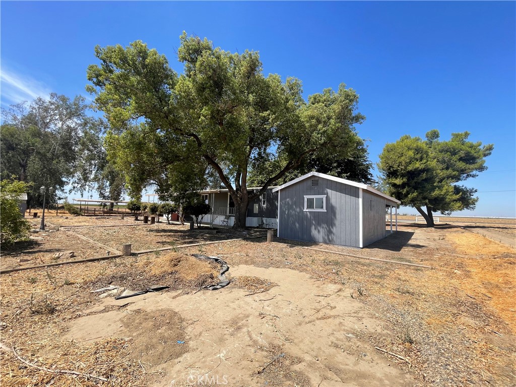 13941 9th Ave, Hanford, CA 93230