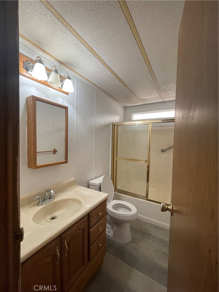 13941 9th Ave, Hanford, CA 93230