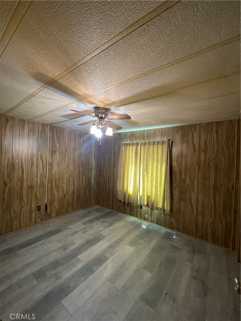 13941 9th Ave, Hanford, CA 93230