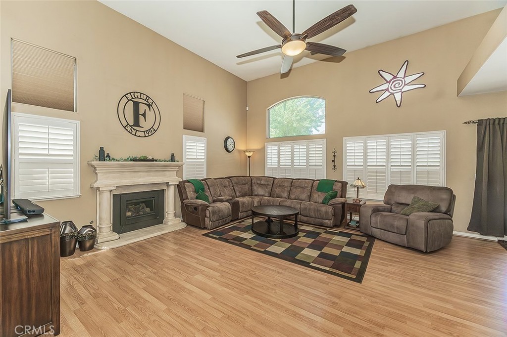 5094 W Cromwell Ave, Fresno, CA 93722