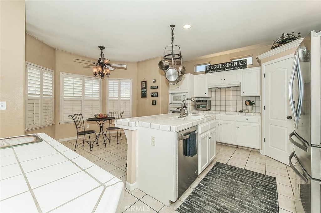 5094 W Cromwell Ave, Fresno, CA 93722