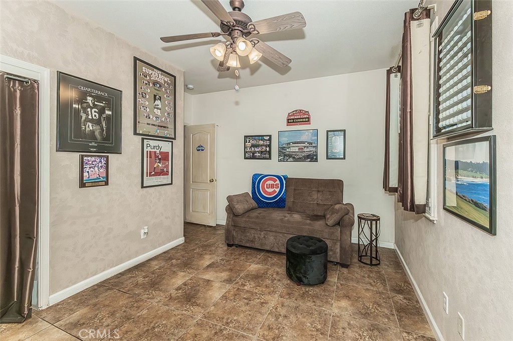 5094 W Cromwell Ave, Fresno, CA 93722