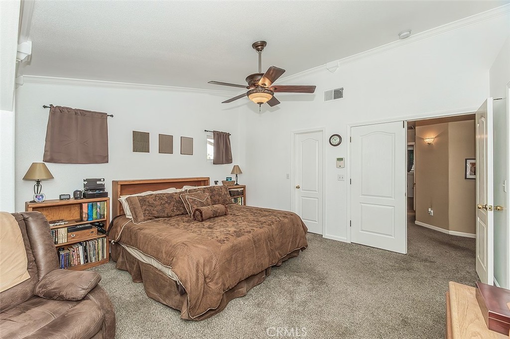 5094 W Cromwell Ave, Fresno, CA 93722