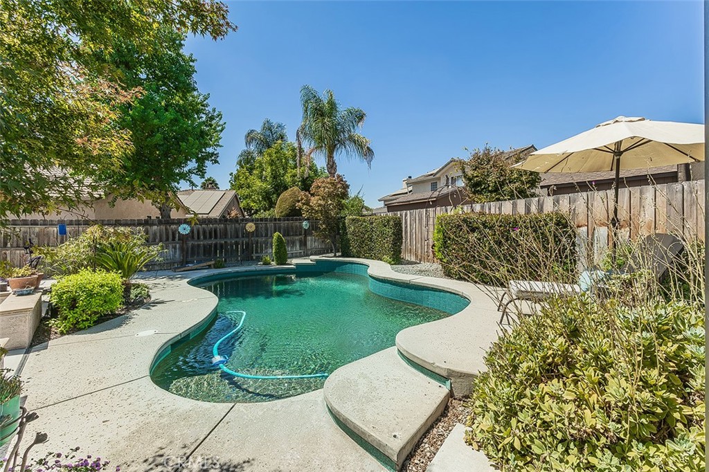 5094 W Cromwell Ave, Fresno, CA 93722