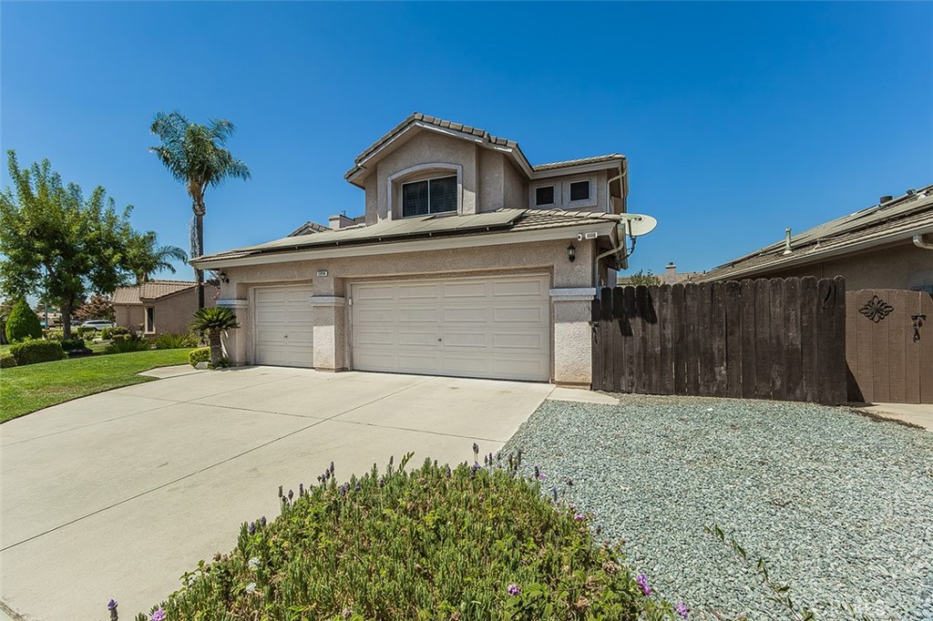 5094 W Cromwell Ave, Fresno, CA 93722