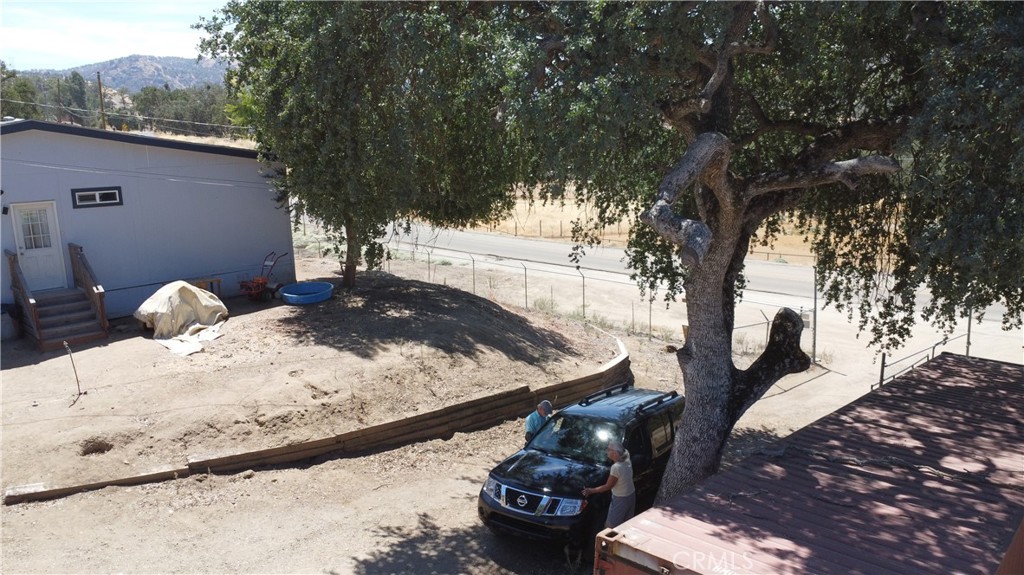 37180 Mistletoe Rd, Squaw Valley, CA 93675