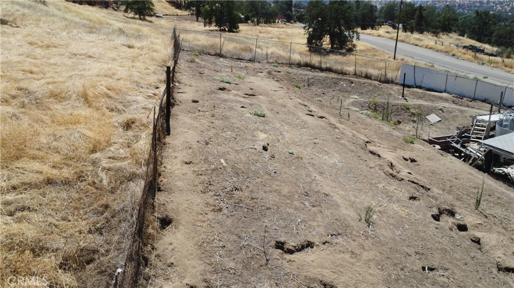 37180 Mistletoe Rd, Squaw Valley, CA 93675